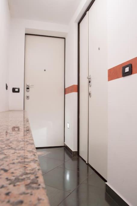 Comfortable Flat In Porta Romana ミラノ エクステリア 写真